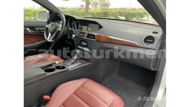 Big with watermark mercedes benz 190 ahal import dubai 3797