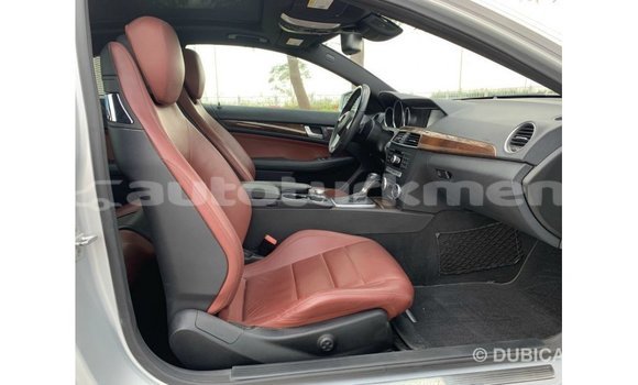Buy Import Mercedes-Benz 190 Other Car in Import - Dubai in Ahal Buy Import Mercedes-Benz 190 Other Car in Import - Dubai in Ahal