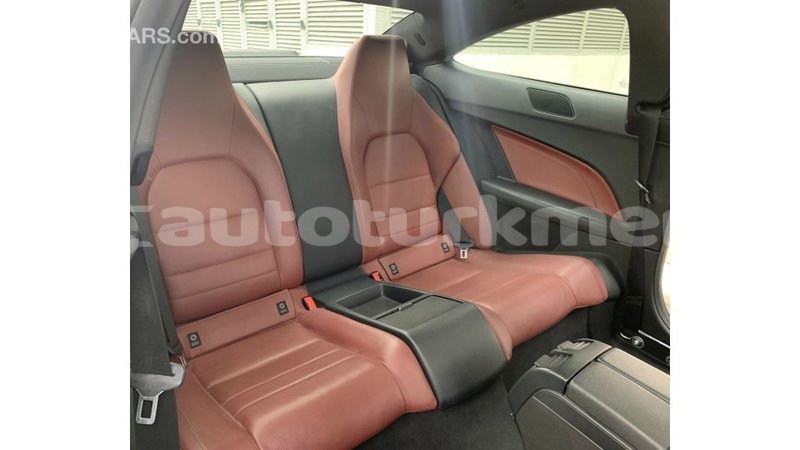 Big with watermark mercedes benz 190 ahal import dubai 3797