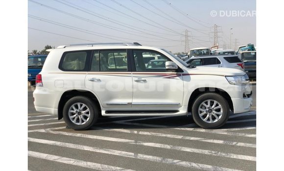Buy Import Toyota Land Cruiser White Car in Import - Dubai in Ahal Buy Import Toyota Land Cruiser White Car in Import - Dubai in Ahal