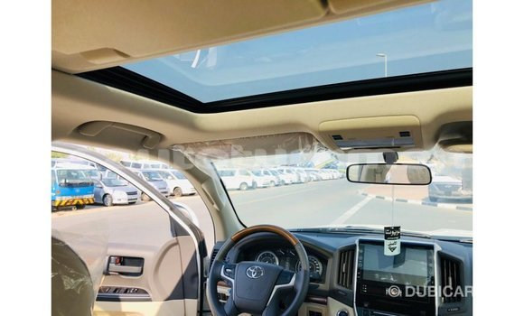 Buy Import Toyota Land Cruiser White Car in Import - Dubai in Ahal Buy Import Toyota Land Cruiser White Car in Import - Dubai in Ahal