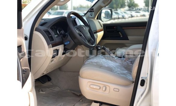 Buy Import Toyota Land Cruiser White Car in Import - Dubai in Ahal Buy Import Toyota Land Cruiser White Car in Import - Dubai in Ahal