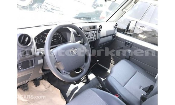 Buy Import Toyota Land Cruiser White Car in Import - Dubai in Ahal Buy Import Toyota Land Cruiser White Car in Import - Dubai in Ahal