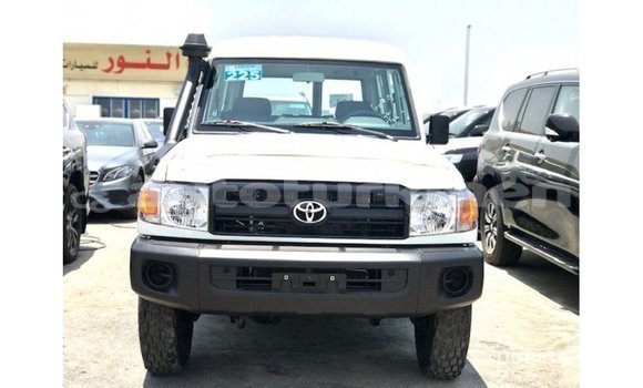Buy Import Toyota Land Cruiser White Car in Import - Dubai in Ahal Buy Import Toyota Land Cruiser White Car in Import - Dubai in Ahal