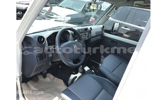 Buy Import Toyota Land Cruiser White Car in Import - Dubai in Ahal Buy Import Toyota Land Cruiser White Car in Import - Dubai in Ahal