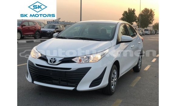 Buy Import Toyota Yaris White Car in Import - Dubai in Ahal