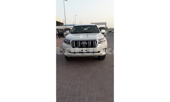 Buy Import Toyota Prado White Car in Import - Dubai in Ahal