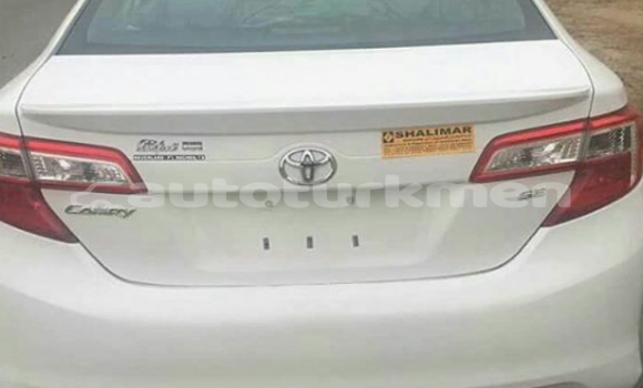 Buy Used Toyota Camry White Car in Asgabat in Asgabat