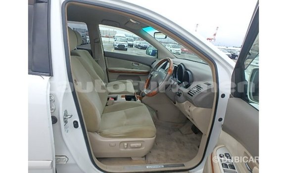 Buy Import Toyota Harrier White Car in Import - Dubai in Ahal Buy Import Toyota Harrier White Car in Import - Dubai in Ahal