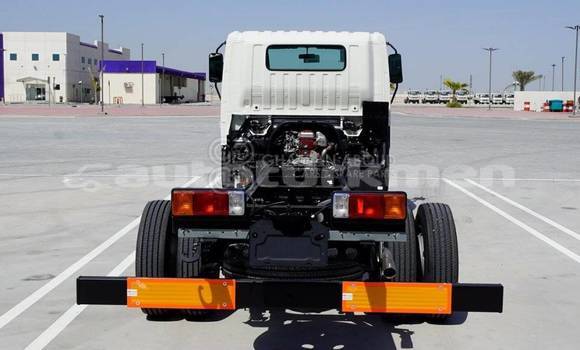 Buy New Hino 300 Series White Truck in Asgabat in Asgabat Buy New Hino 300 Series White Truck in Asgabat in Asgabat