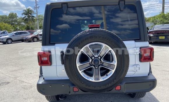 Buy Used Jeep Wrangler White Car in Baherden in Ahal Buy Used Jeep Wrangler White Car in Baherden in Ahal