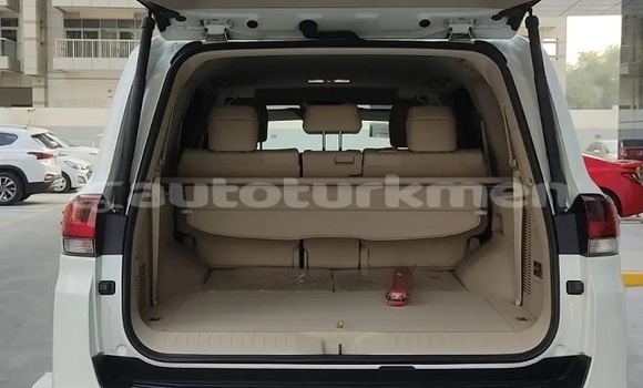 Buy Used Toyota Land Cruiser White Car in Gazanjyk in Balkan Buy Used Toyota Land Cruiser White Car in Gazanjyk in Balkan