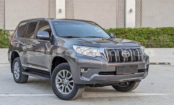 Buy Used Toyota Land Cruiser Prado White Car in Asgabat in Asgabat Buy Used Toyota Land Cruiser Prado White Car in Asgabat in Asgabat