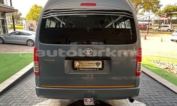 Buy Used Toyota Hiace White Car in Asgabat in Asgabat Buy Used Toyota Hiace White Car in Asgabat in Asgabat