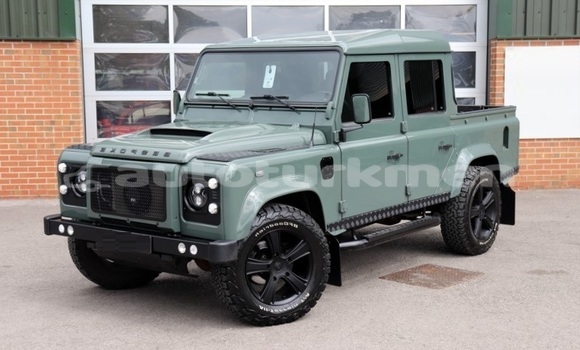 Buy Used Land Rover Defender Green Car in Asgabat in Asgabat Buy Used Land Rover Defender Green Car in Asgabat in Asgabat
