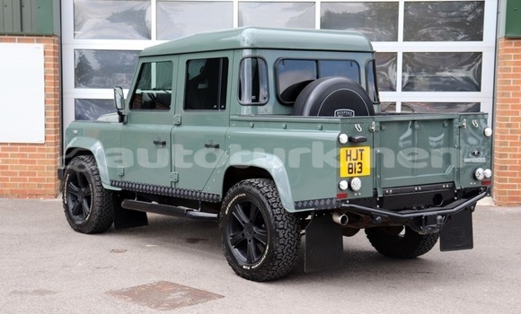 Buy Used Land Rover Defender Green Car in Asgabat in Asgabat Buy Used Land Rover Defender Green Car in Asgabat in Asgabat