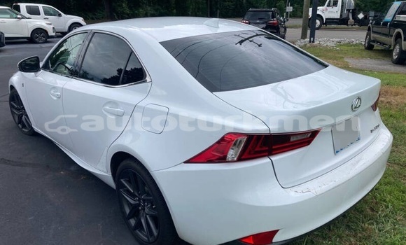 Buy Used Lexus IS White Car in Asgabat in Asgabat Buy Used Lexus IS White Car in Asgabat in Asgabat