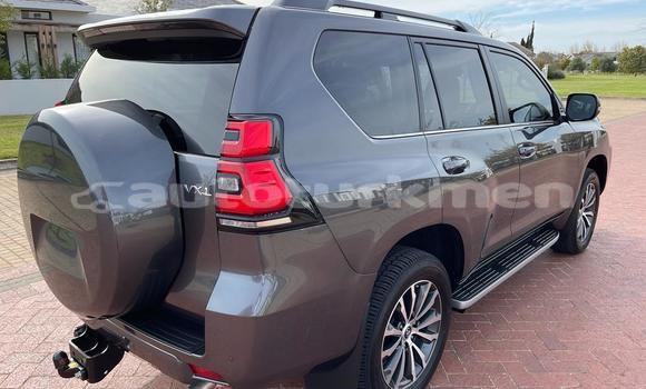 Buy Used Toyota Land Cruiser Prado Blue Car in Asgabat in Asgabat Buy Used Toyota Land Cruiser Prado Blue Car in Asgabat in Asgabat