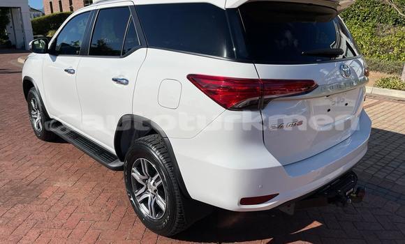 Buy Used Toyota Fortuner White Car in Asgabat in Asgabat Buy Used Toyota Fortuner White Car in Asgabat in Asgabat
