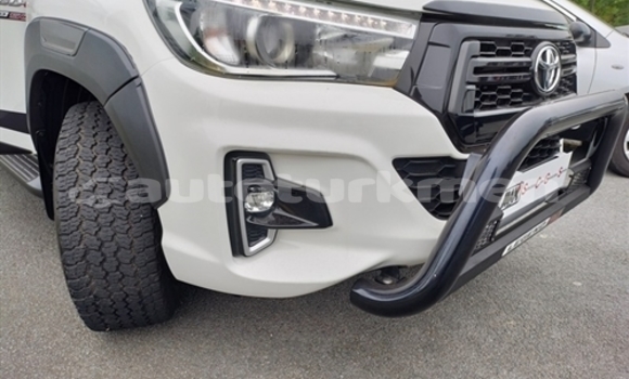 Buy Used Toyota Hilux White Car in Asgabat in Asgabat Buy Used Toyota Hilux White Car in Asgabat in Asgabat