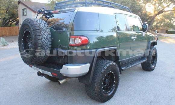 Buy Used Toyota FJ Cruiser Green Car in Asgabat in Asgabat Buy Used Toyota FJ Cruiser Green Car in Asgabat in Asgabat