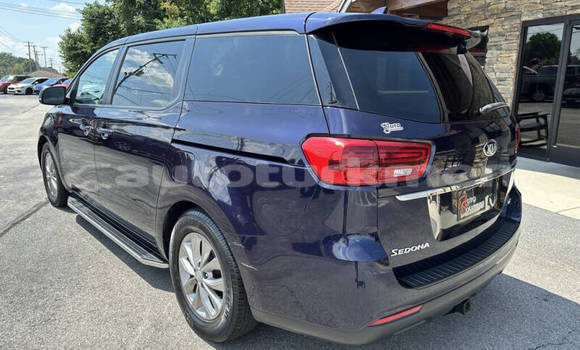 Buy Used Kia Sedona Blue Car in Asgabat in Asgabat Buy Used Kia Sedona Blue Car in Asgabat in Asgabat