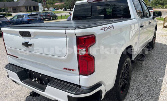 Buy Used Chevrolet Silverado White Car in Asgabat in Asgabat Buy Used Chevrolet Silverado White Car in Asgabat in Asgabat