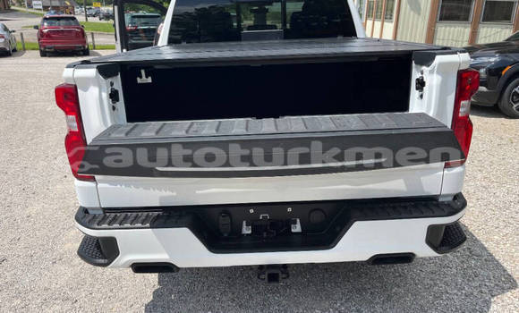 Buy Used Chevrolet Silverado White Car in Asgabat in Asgabat Buy Used Chevrolet Silverado White Car in Asgabat in Asgabat