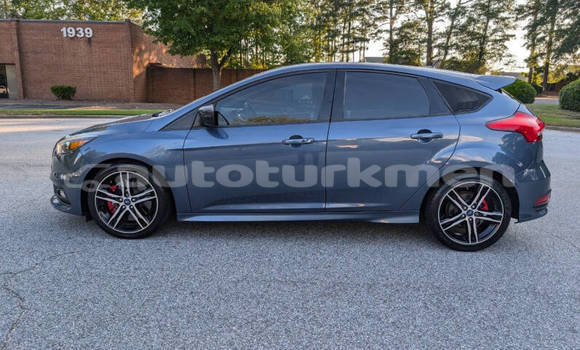 Buy Used Ford Focus Blue Car in Asgabat in Asgabat Buy Used Ford Focus Blue Car in Asgabat in Asgabat