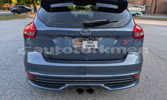 Buy Used Ford Focus Blue Car in Asgabat in Asgabat Buy Used Ford Focus Blue Car in Asgabat in Asgabat