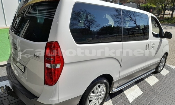 Buy Used Hyundai H1 White Car in Asgabat in Asgabat Buy Used Hyundai H1 White Car in Asgabat in Asgabat