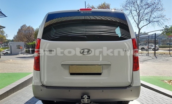 Buy Used Hyundai H1 White Car in Asgabat in Asgabat Buy Used Hyundai H1 White Car in Asgabat in Asgabat