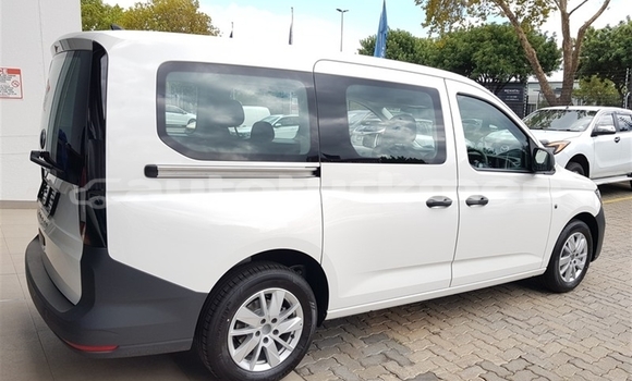 Buy Used Volkswagen Caddy White Car in Asgabat in Asgabat Buy Used Volkswagen Caddy White Car in Asgabat in Asgabat