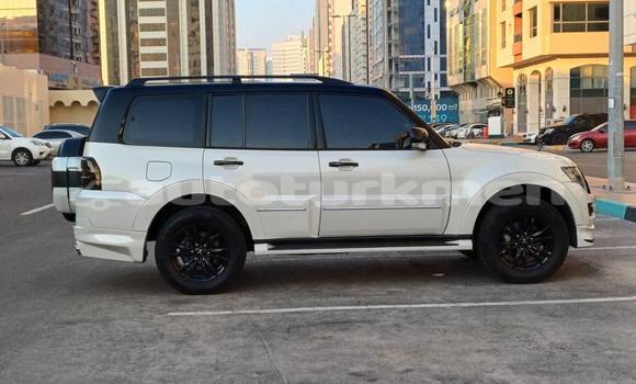 Buy Used Mitsubishi Pajero White Car in Asgabat in Asgabat Buy Used Mitsubishi Pajero White Car in Asgabat in Asgabat