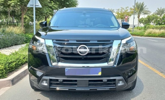 Buy Used Nissan Pathfinder Black Car in Asgabat in Asgabat Buy Used Nissan Pathfinder Black Car in Asgabat in Asgabat
