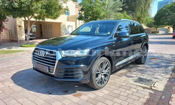 Buy Used Audi Q7 Blue Car in Asgabat in Asgabat