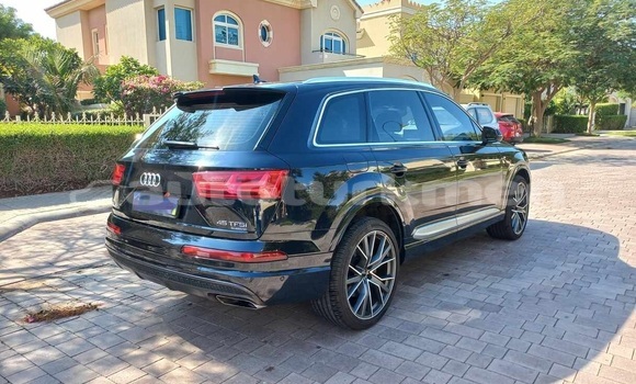 Buy Used Audi Q7 Blue Car in Asgabat in Asgabat Buy Used Audi Q7 Blue Car in Asgabat in Asgabat