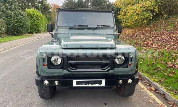 Buy Used Land Rover Defender Green Car in Asgabat in Asgabat Buy Used Land Rover Defender Green Car in Asgabat in Asgabat