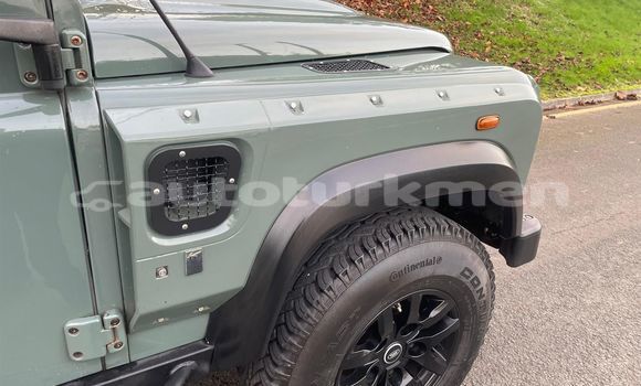 Buy Used Land Rover Defender Green Car in Asgabat in Asgabat Buy Used Land Rover Defender Green Car in Asgabat in Asgabat