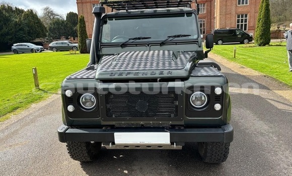 Buy Used Land Rover Defender Green Car in Asgabat in Asgabat Buy Used Land Rover Defender Green Car in Asgabat in Asgabat