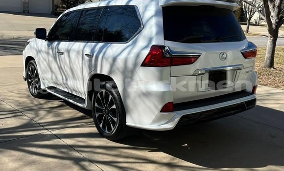 Buy Used Lexus LX 570 White Car in Ahchadepe in Ahal Buy Used Lexus LX 570 White Car in Ahchadepe in Ahal