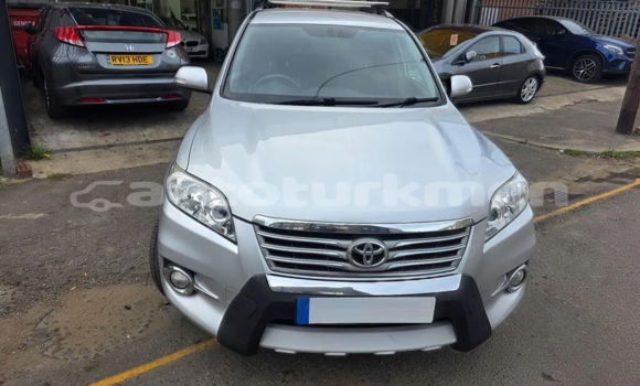 Buy Used Toyota RAV4 White Car in Asgabat in Asgabat Buy Used Toyota RAV4 White Car in Asgabat in Asgabat