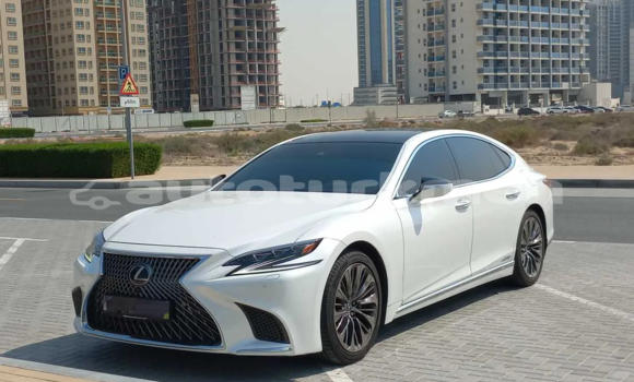 Buy Used Lexus LS White Car in Asgabat in Asgabat