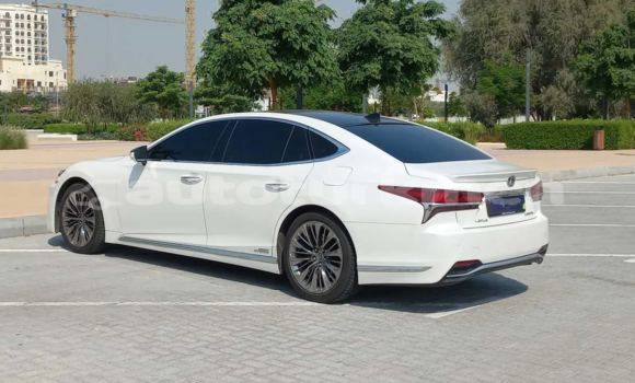Buy Used Lexus LS White Car in Asgabat in Asgabat Buy Used Lexus LS White Car in Asgabat in Asgabat