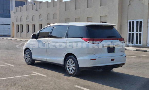 Buy Used Toyota Previa White Car in Asgabat in Asgabat Buy Used Toyota Previa White Car in Asgabat in Asgabat