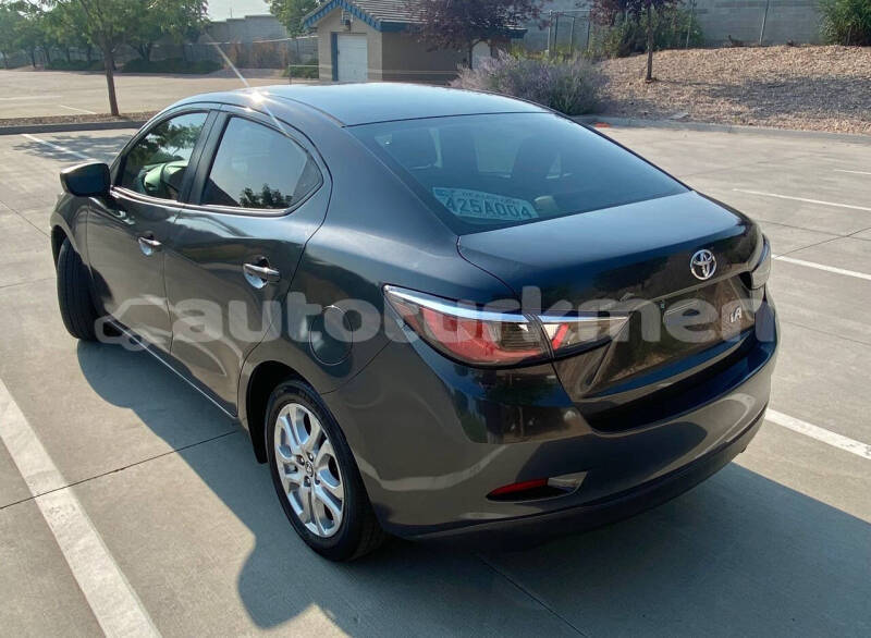 Big with watermark toyota yaris asgabat asgabat 4203