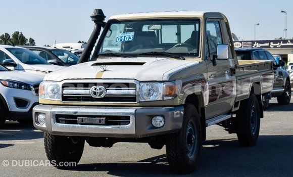 Buy Import Toyota Land Cruiser Beige Car in Import - Dubai in Ahal Buy Import Toyota Land Cruiser Beige Car in Import - Dubai in Ahal