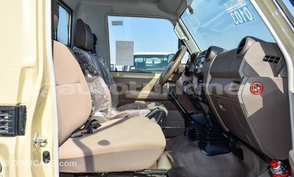 Buy Import Toyota Land Cruiser Beige Car in Import - Dubai in Ahal Buy Import Toyota Land Cruiser Beige Car in Import - Dubai in Ahal