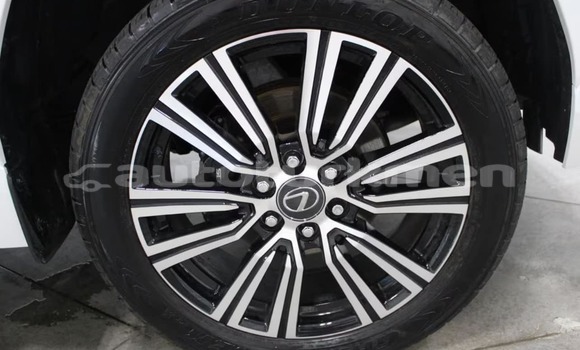 Buy Used Lexus LX White Car in Eloten in Mari Buy Used Lexus LX White Car in Eloten in Mari