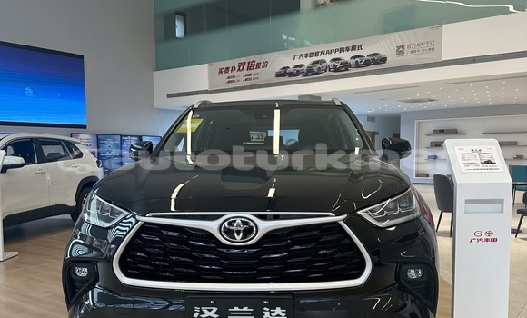 Buy New Toyota Highlander White Car in Asgabat in Asgabat Buy New Toyota Highlander White Car in Asgabat in Asgabat